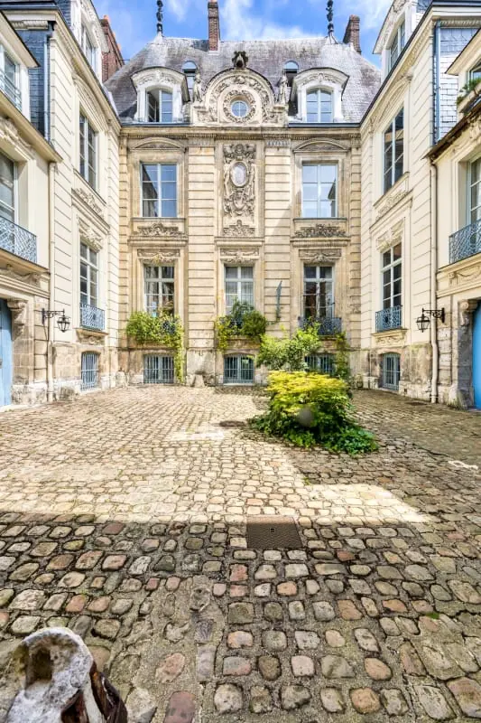 Rafael F2 Bourgeois Avec Jardin