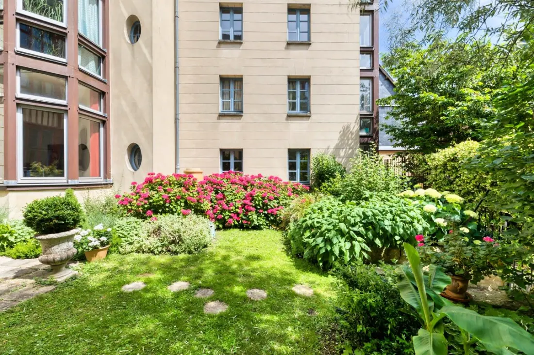 Rafael F2 Bourgeois Avec Jardin
