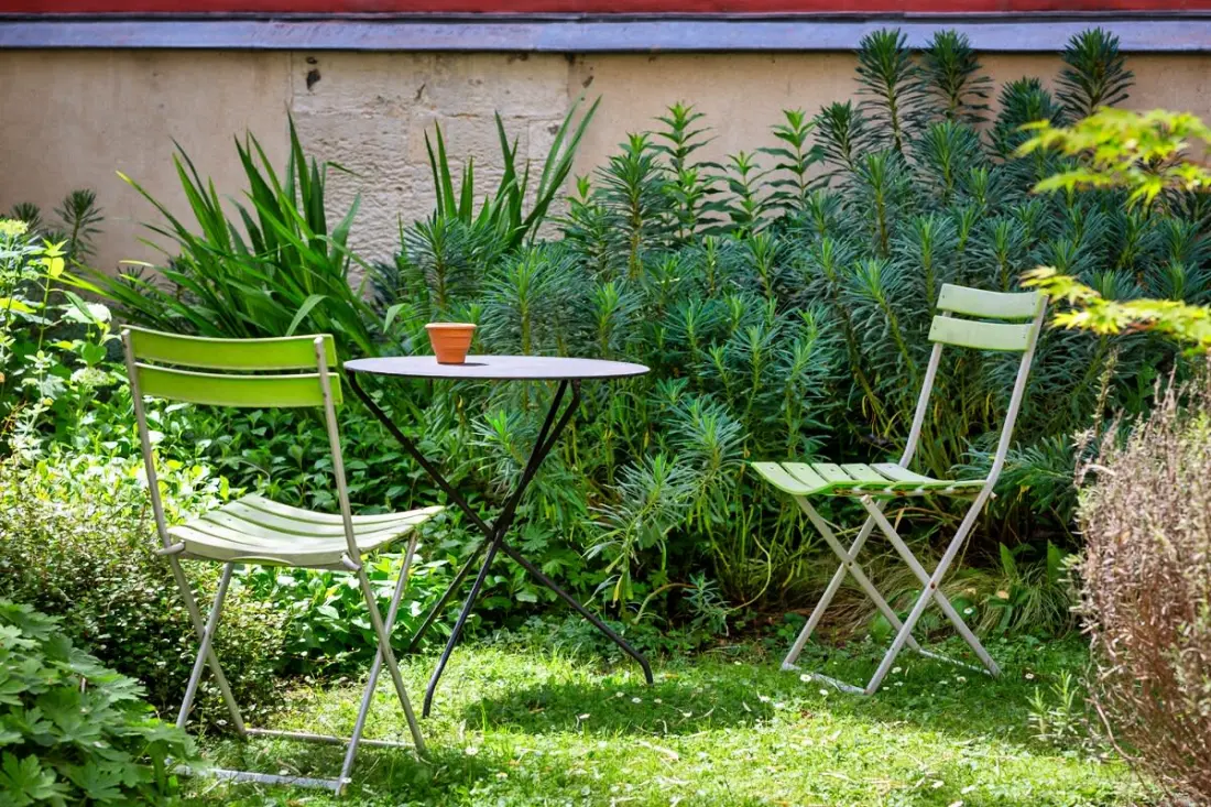 Rafael F2 Bourgeois Avec Jardin