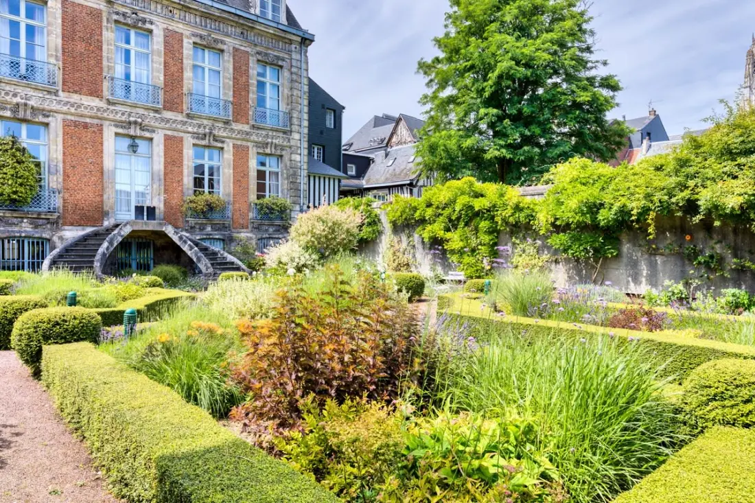 Rafael F2 Bourgeois Avec Jardin