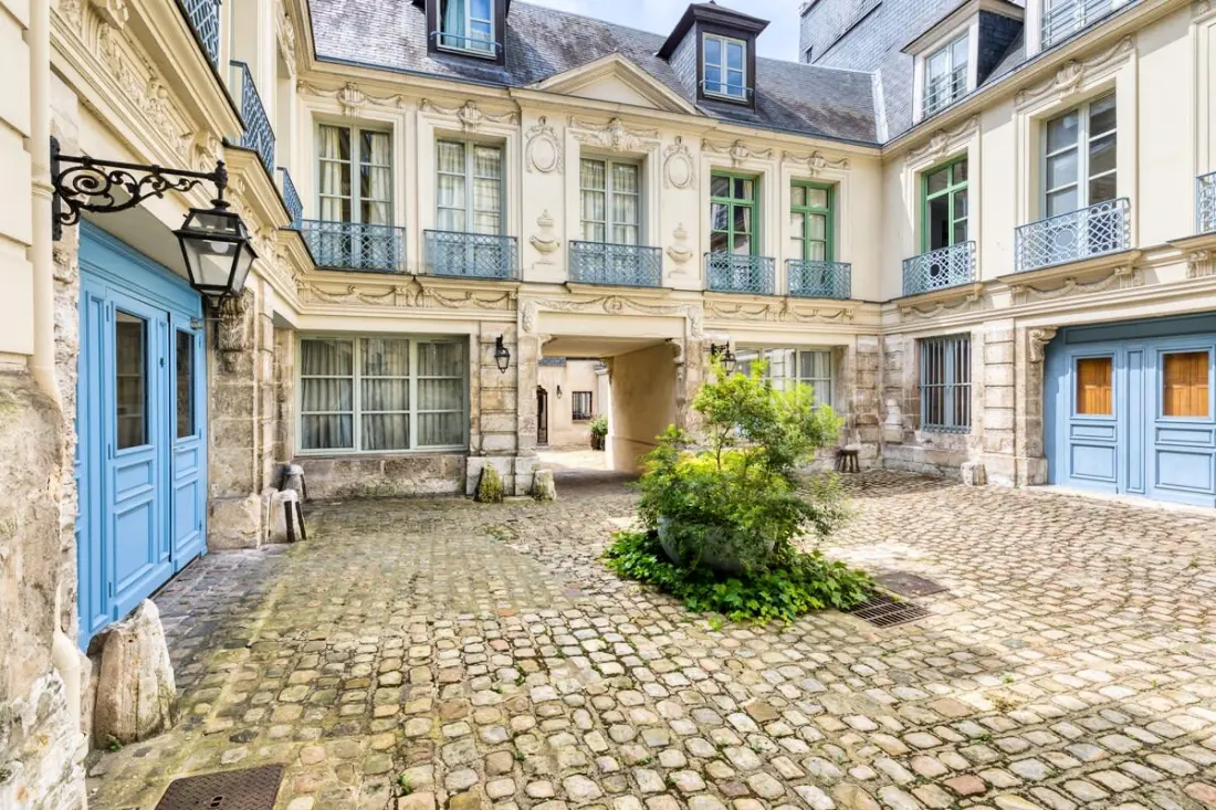 Rafael F2 Bourgeois Avec Jardin