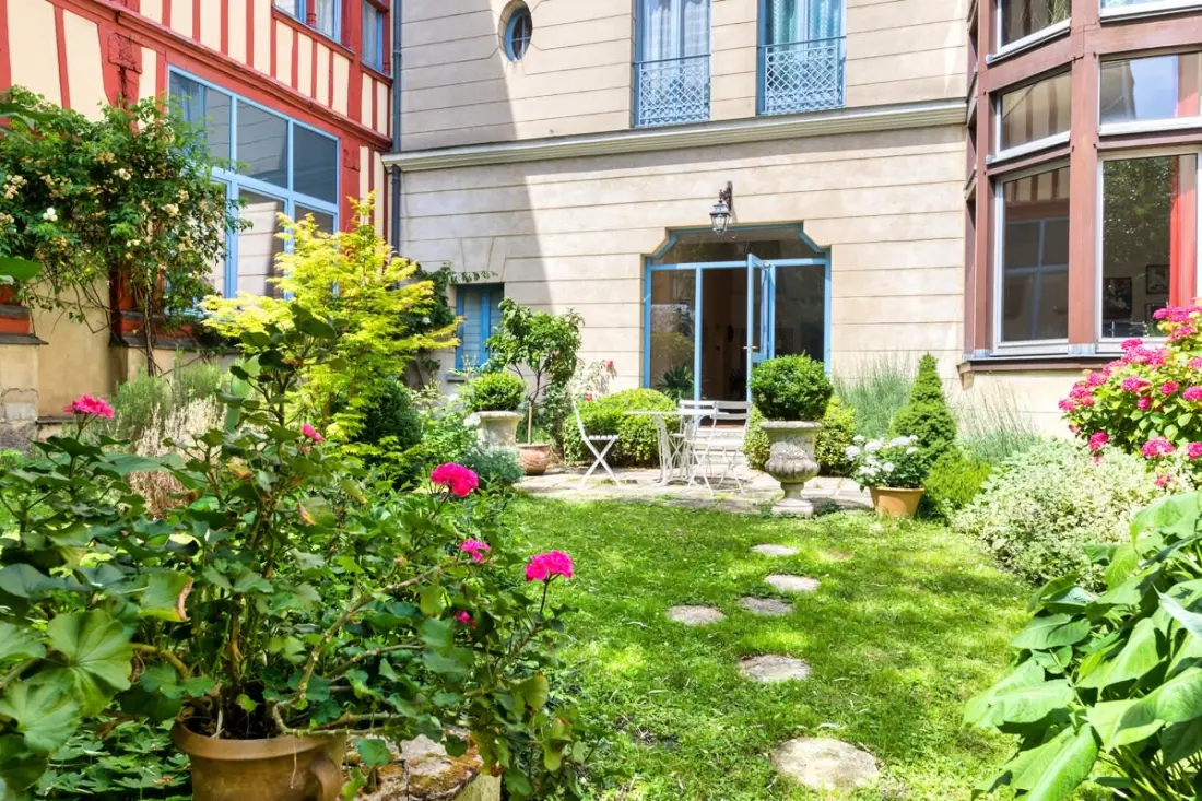Rafael F2 Bourgeois Avec Jardin