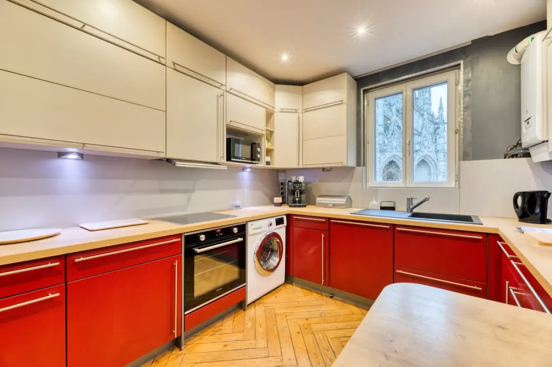 Suzanne4 étoiles★★★★ : Duplex 4 étoiles★★★★Élégant4 étoiles★★★★ Au Coeur Rouen4 étoiles★★★★