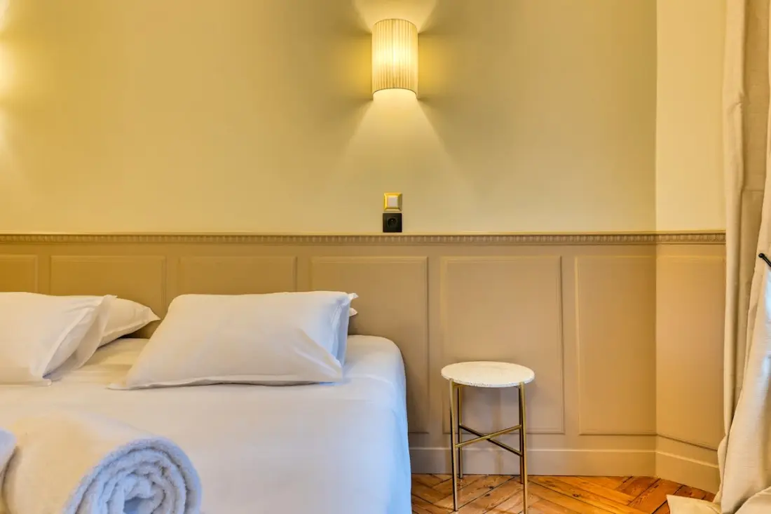 Suzanne4 étoiles★★★★ : Duplex 4 étoiles★★★★Élégant4 étoiles★★★★ Au Coeur Rouen4 étoiles★★★★