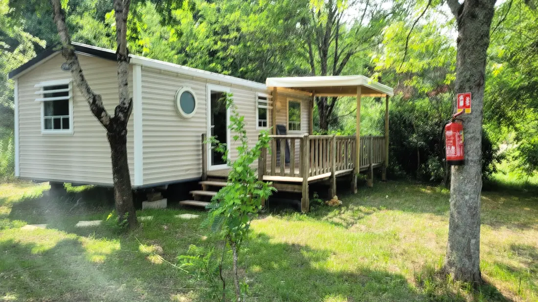 Flower Camping Les Terrasses de Dordogne 3 étoiles★★★