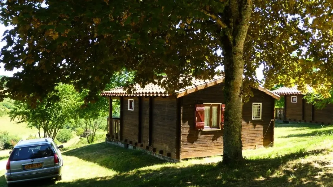 Flower Camping Les Terrasses de Dordogne 3 étoiles★★★