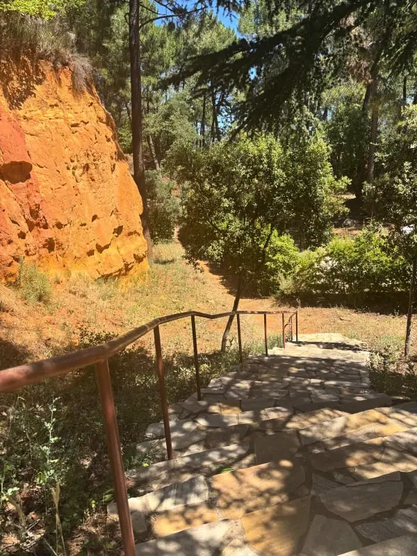 Maison En Pierre à Roussillon - Piscine Et Tennis