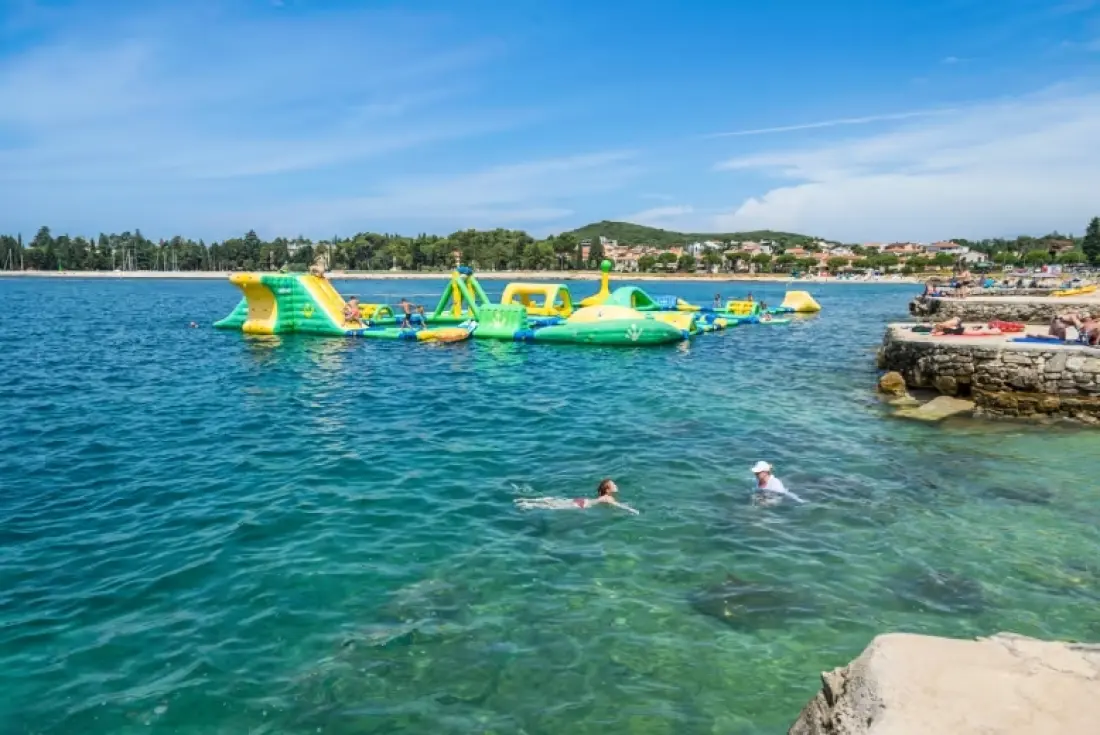 Camping Porton Nature Hideouts 2 étoiles★★