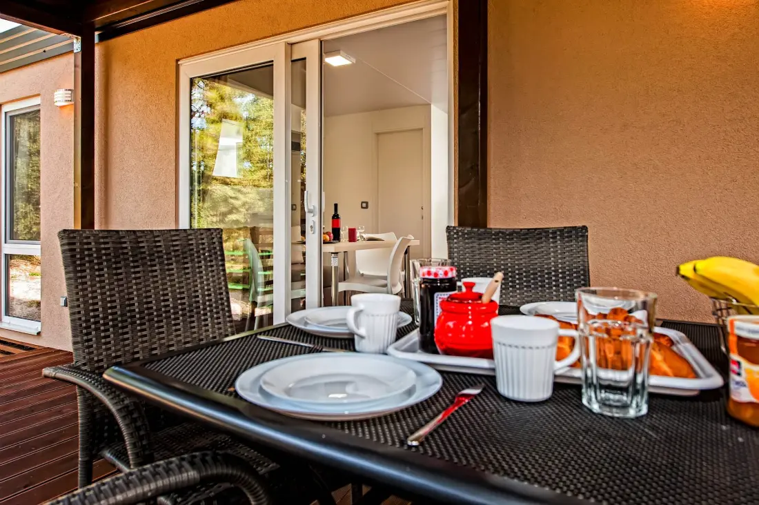 Camping Porton Nature Hideouts 2 étoiles★★