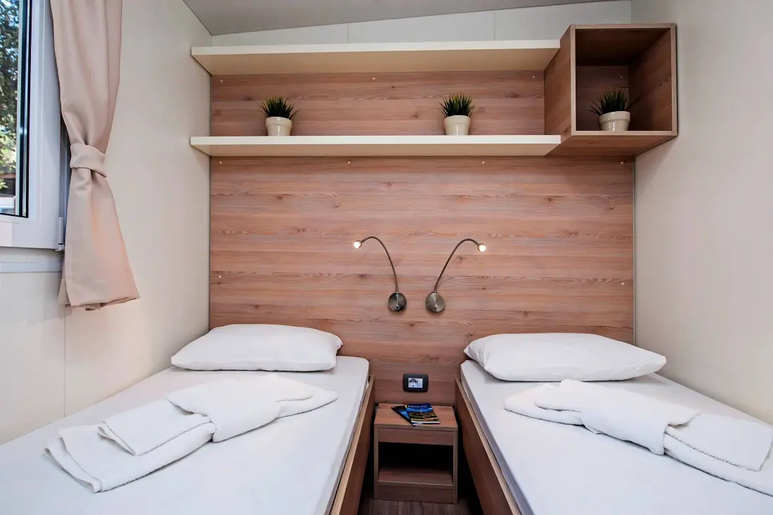Camping Porton Nature Hideouts 2 étoiles★★