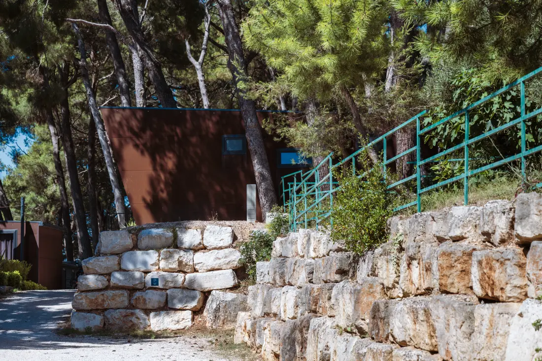 Camping Porton Nature Hideouts 2 étoiles★★