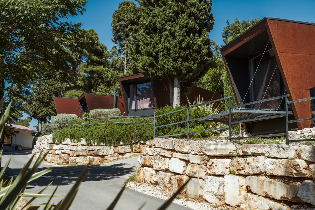 Camping Porton Nature Hideouts 2 étoiles★★