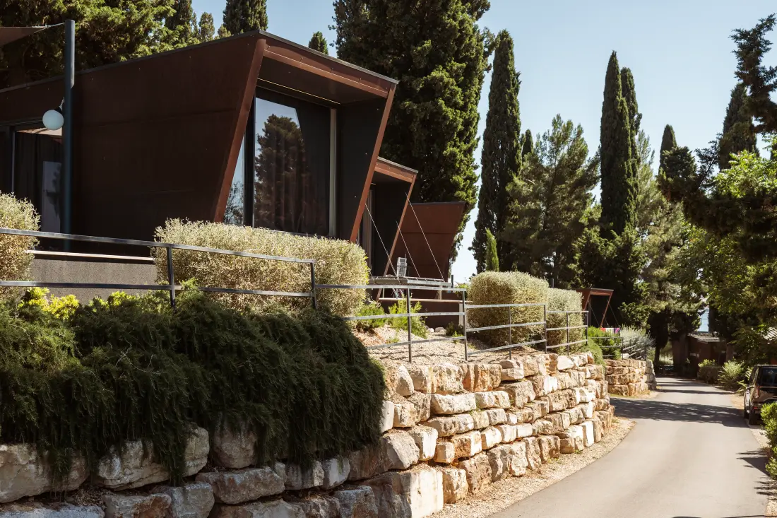 Camping Porton Nature Hideouts 2 étoiles★★