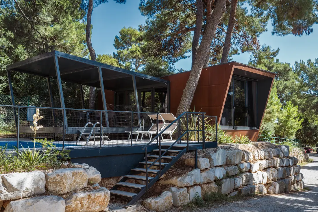 Camping Porton Nature Hideouts 2 étoiles★★