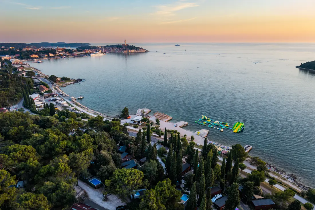 Camping Porton Nature Hideouts 2 étoiles★★