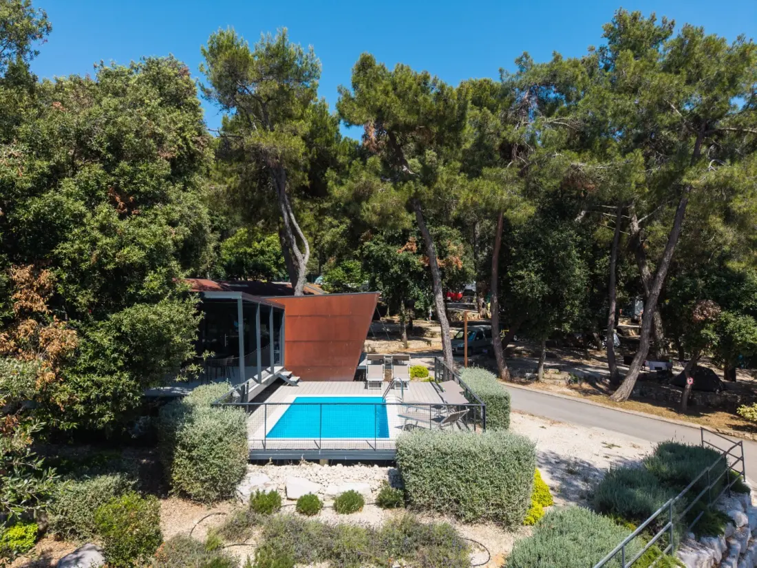Camping Porton Nature Hideouts 2 étoiles★★
