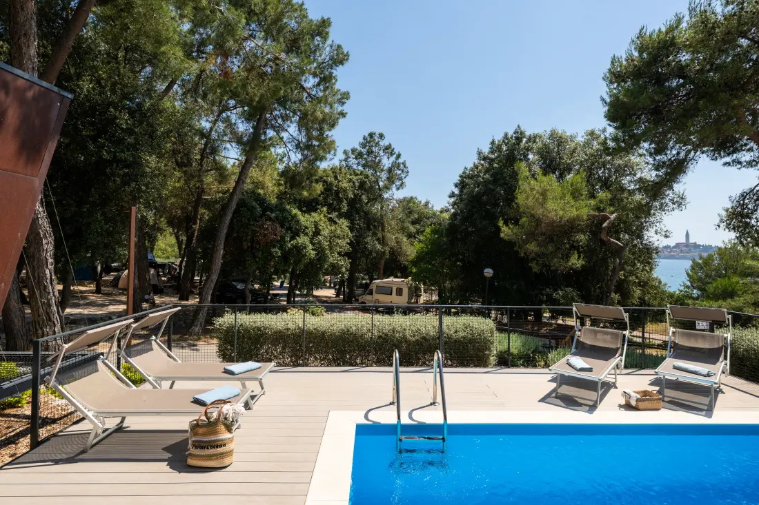 Camping Porton Nature Hideouts 2 étoiles★★