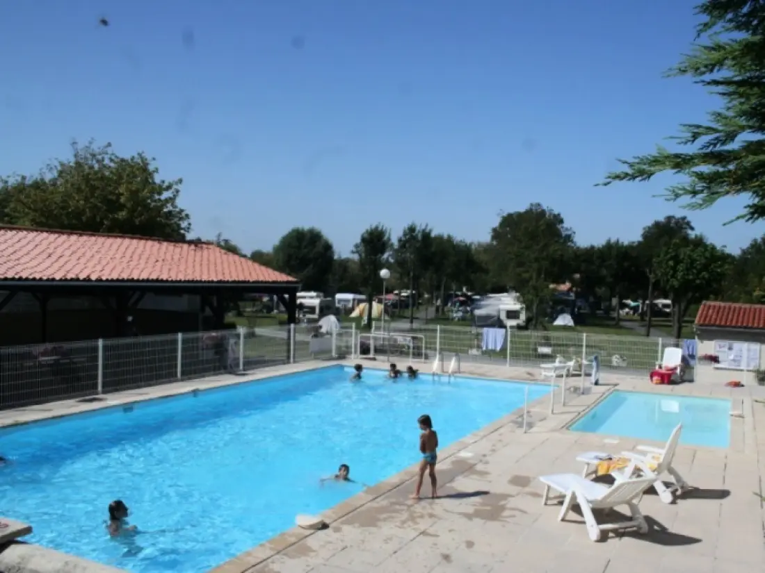 Camping Les Catalpas3 étoiles★★★
