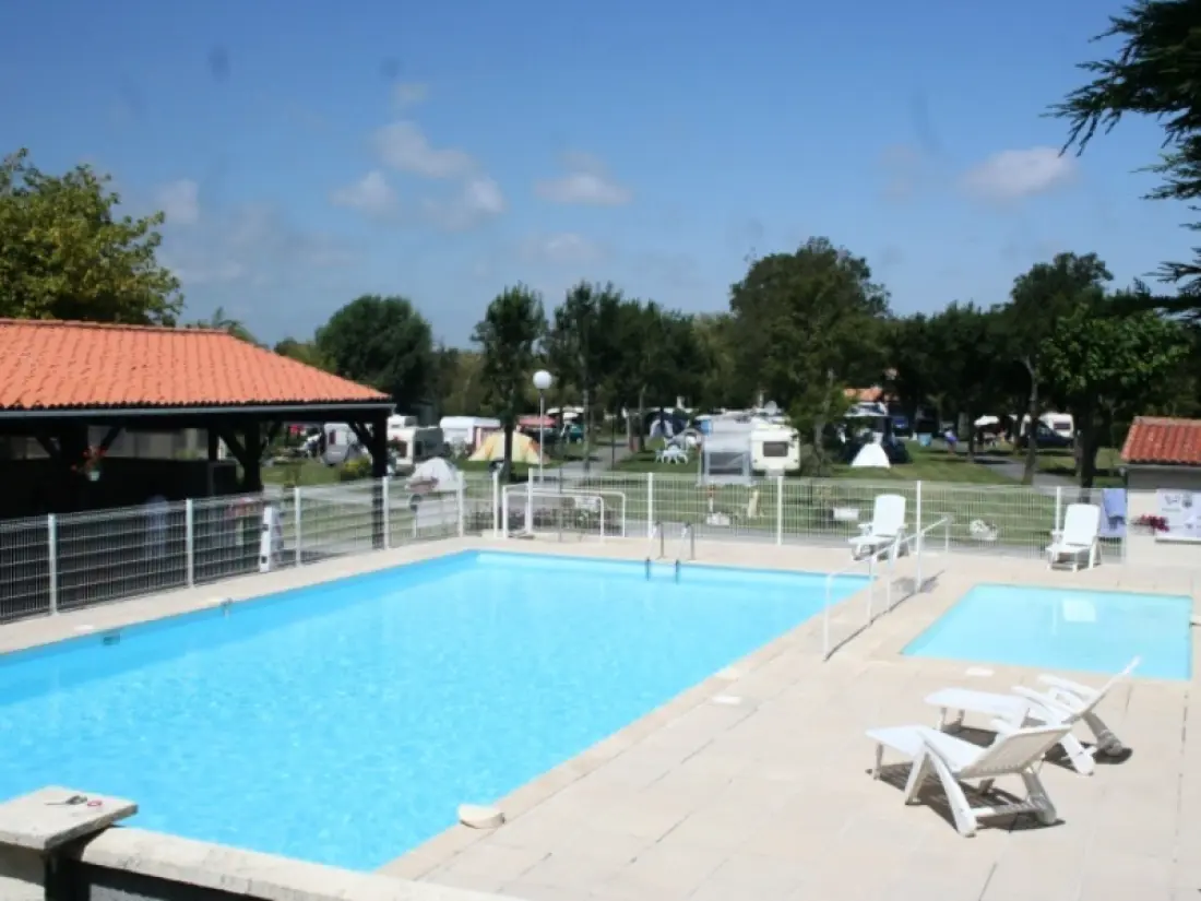 Camping Les Catalpas3 étoiles★★★
