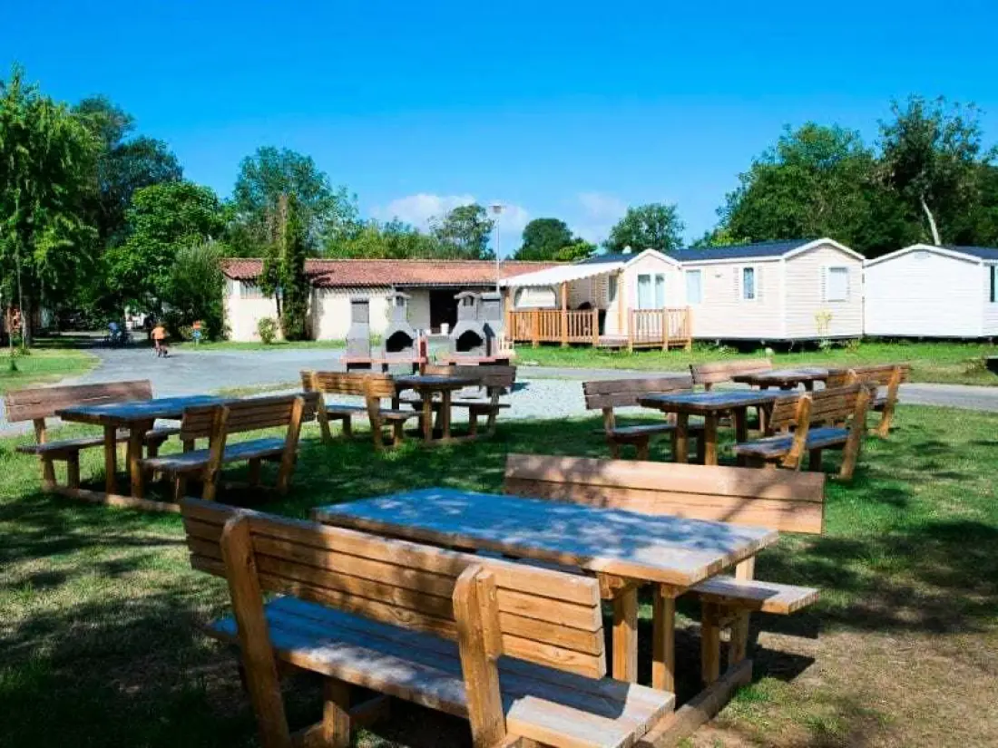 Camping Les Catalpas3 étoiles★★★