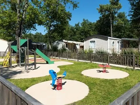 Camping Les Chèvrefeuilles  4 étoiles★★★★