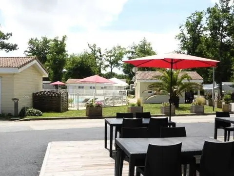 Camping Les Chèvrefeuilles  4 étoiles★★★★