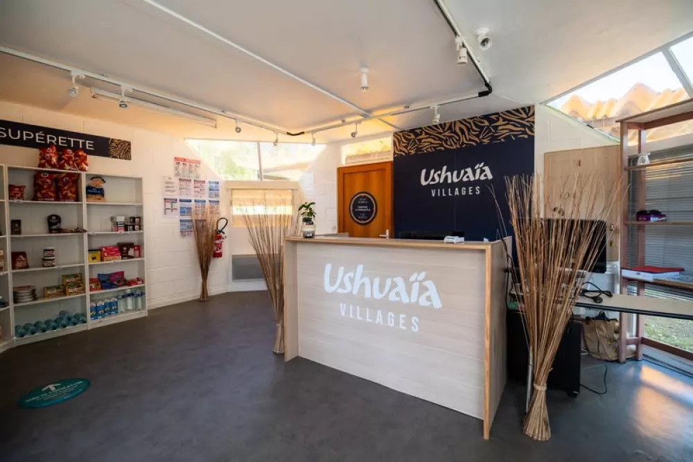 Camping Ushuaïa Villages - La Presqu'Ile 3 étoiles★★★