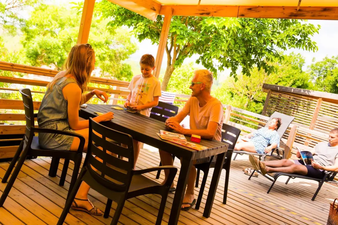 Camping LA CHAPOULIÈRE 4 étoiles★★★★