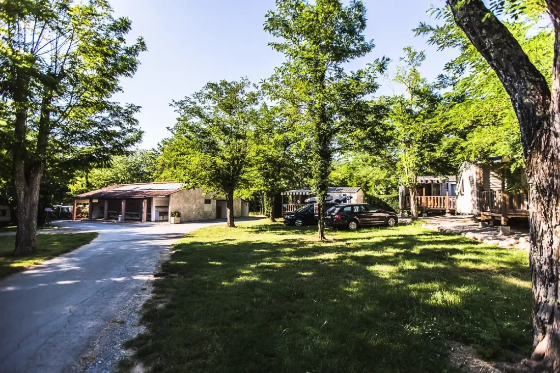 Camping LA CHAPOULIÈRE 4 étoiles★★★★