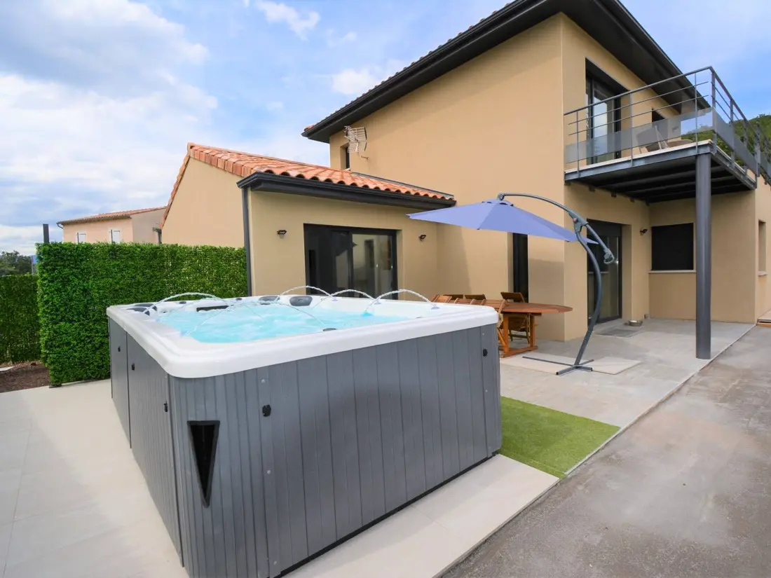 Maison de Vacances RUOMS 5