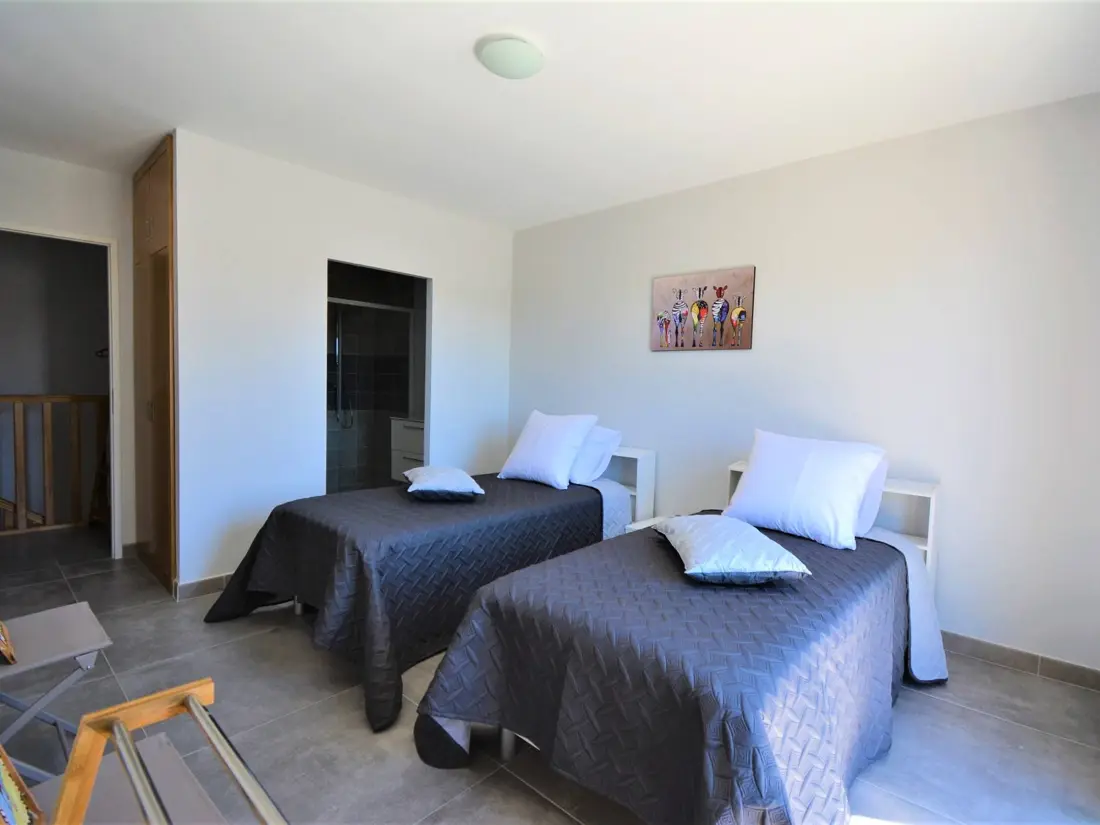 Maison de Vacances RUOMS 5