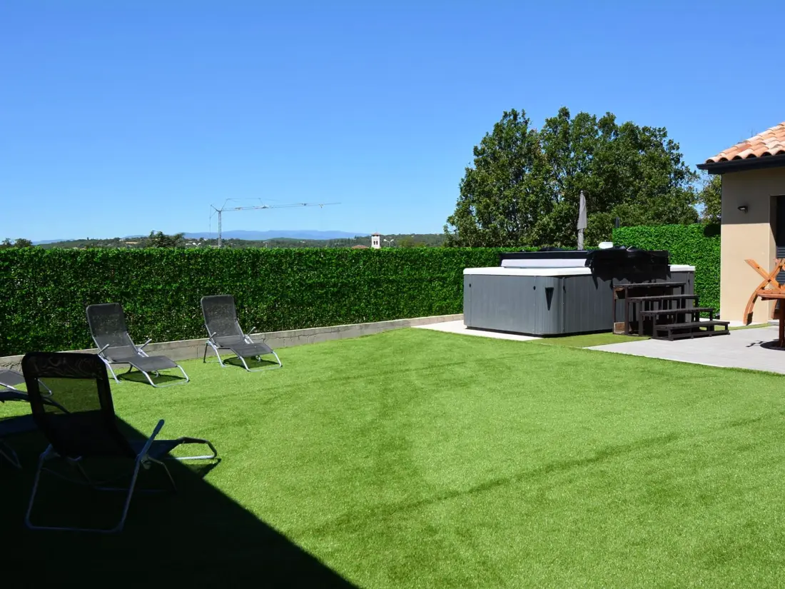 Maison de Vacances RUOMS 5