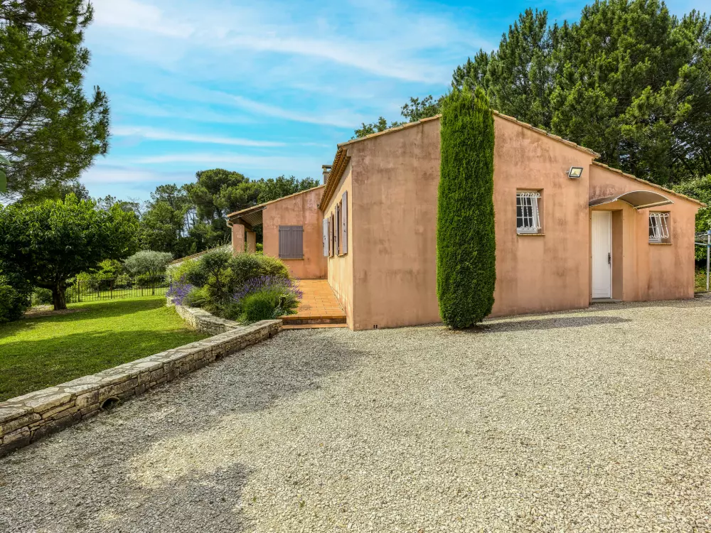 Maison de Vacances Sabran