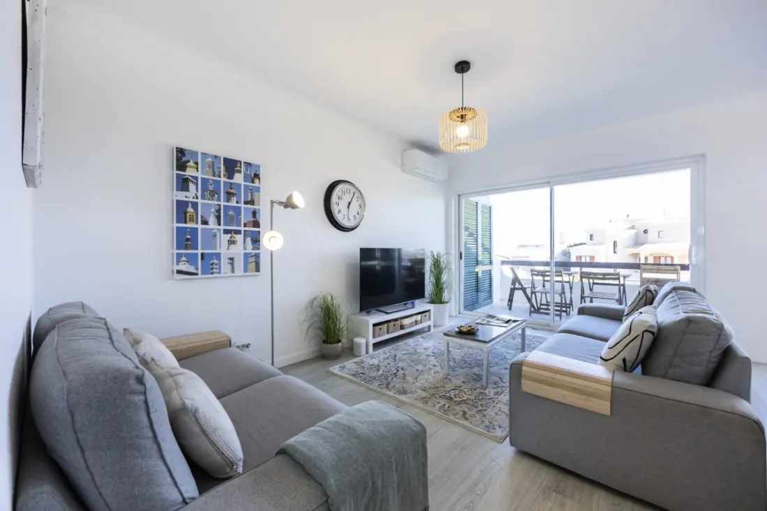 Apartment Júlio Pomar