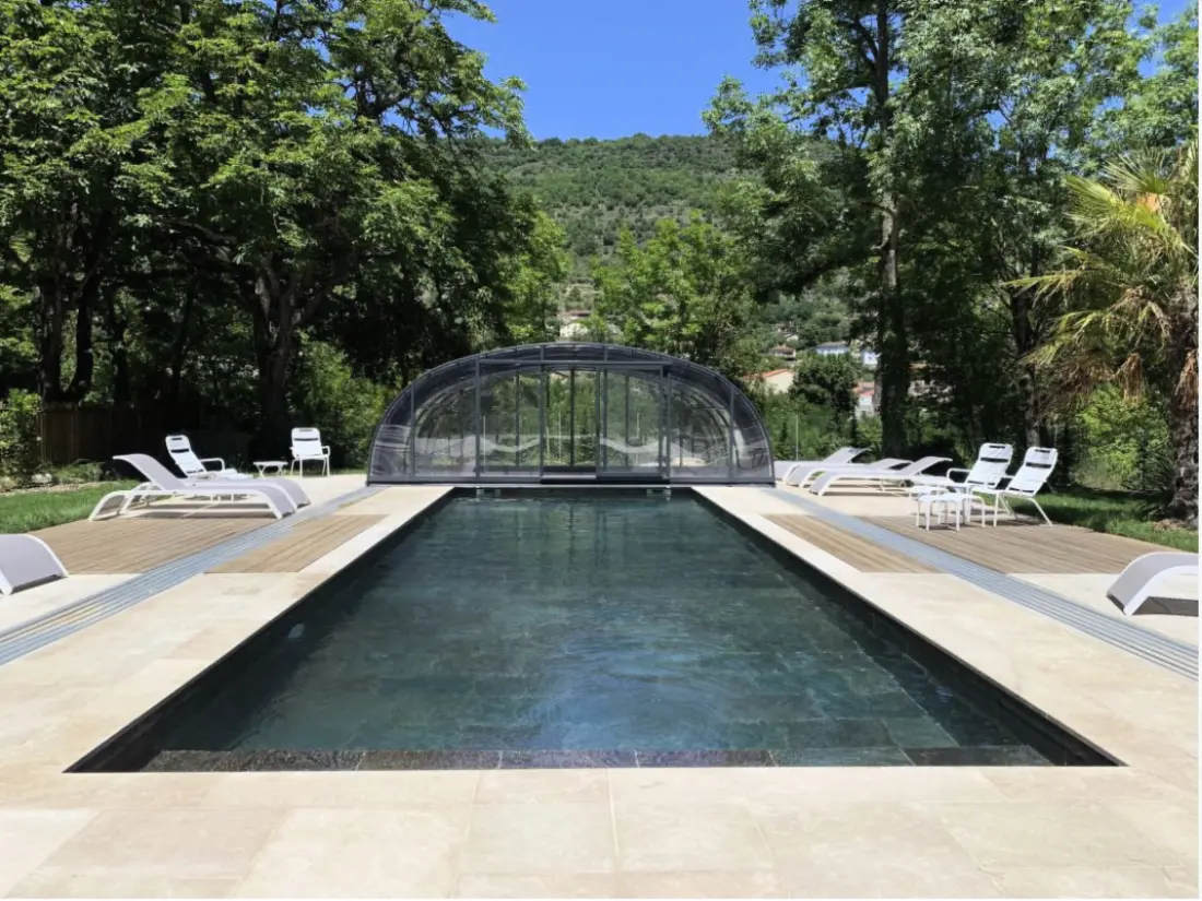 Résidence Ecolodge 4 pers mit Spa