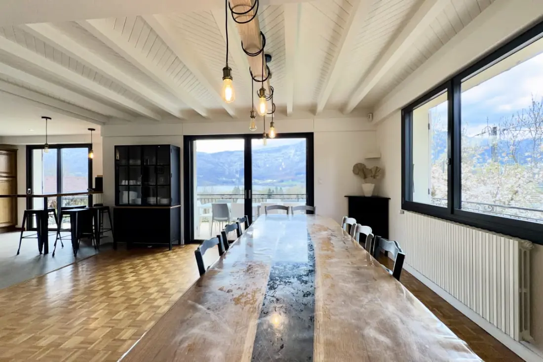 Belle Villa Sur Les Coteaux Du Lac D'aiguebelette!