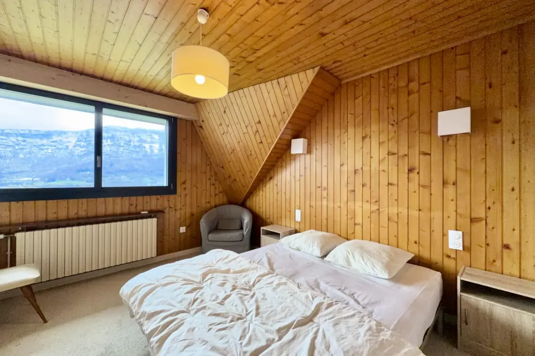 Belle Villa Sur Les Coteaux Du Lac D'aiguebelette!