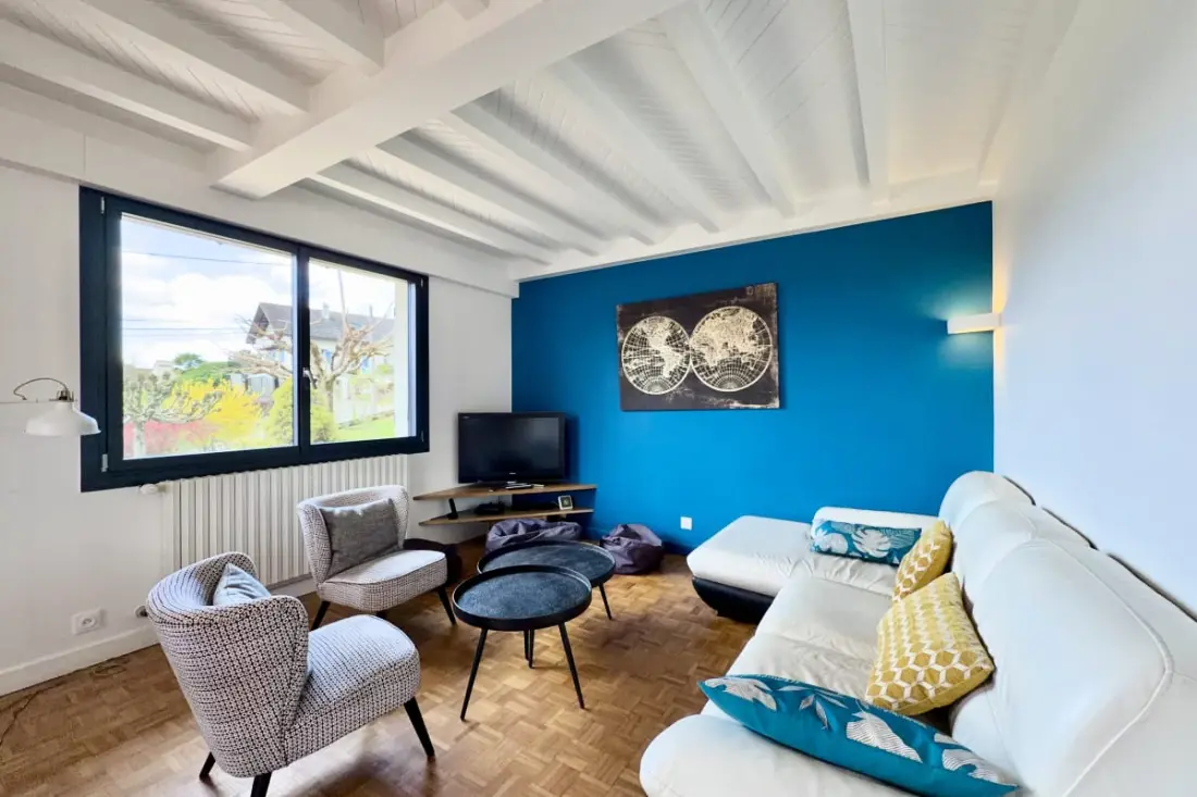 Belle Villa Sur Les Coteaux Du Lac D'aiguebelette!