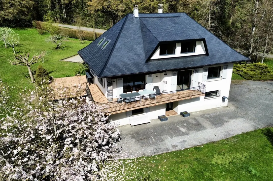 Belle Villa Sur Les Coteaux Du Lac D'aiguebelette!