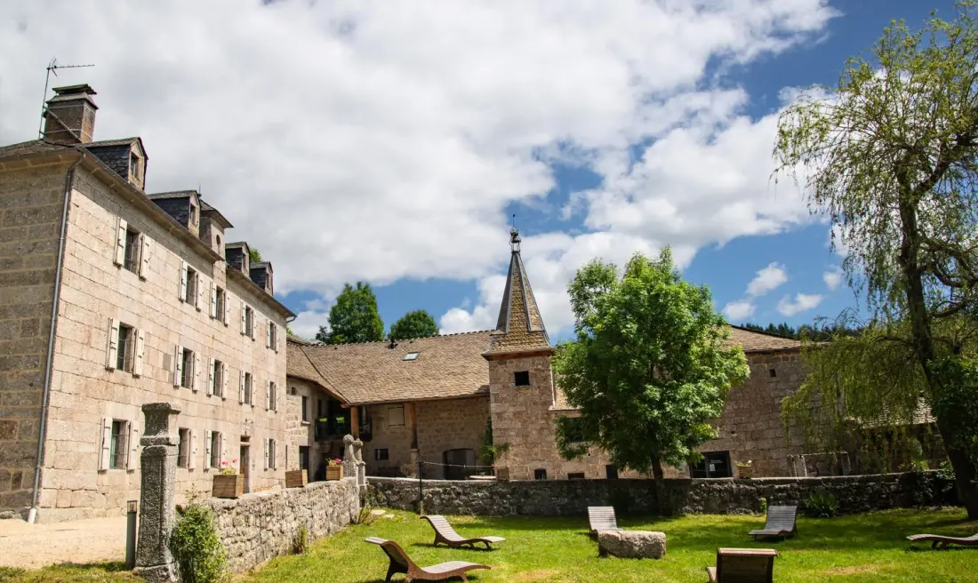 Gîte de France Gîte 24 personnes - domaine de coulagnettes 3 épis