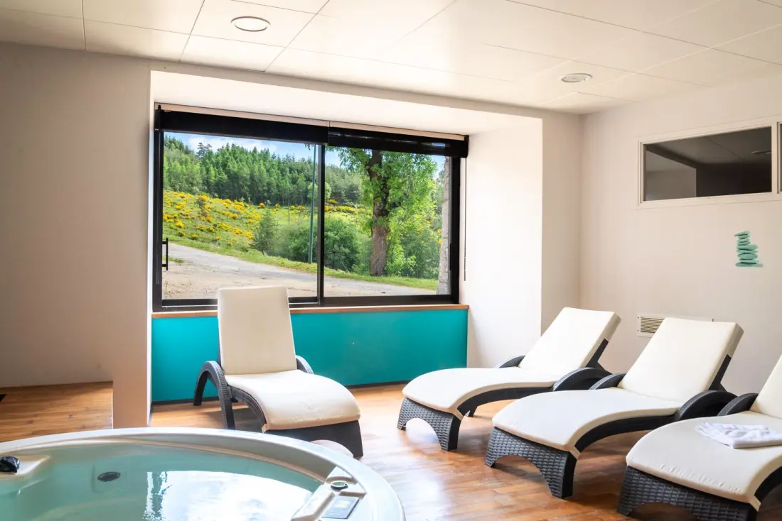 Gîte de France Gîte 24 personnes - domaine de coulagnettes 3 épis