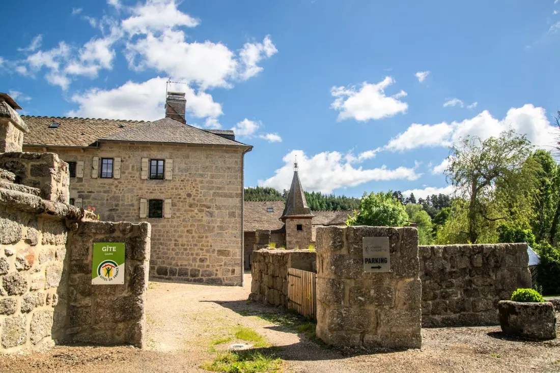 Gîte de France Gîte 24 personnes - domaine de coulagnettes 3 épis