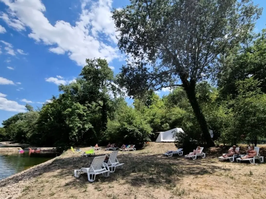 Camping Beau Rivage 4 étoiles★★★★
