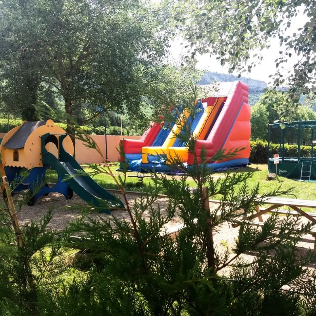 Flower Camping les Gorges de l'Aveyron 4 étoiles★★★★