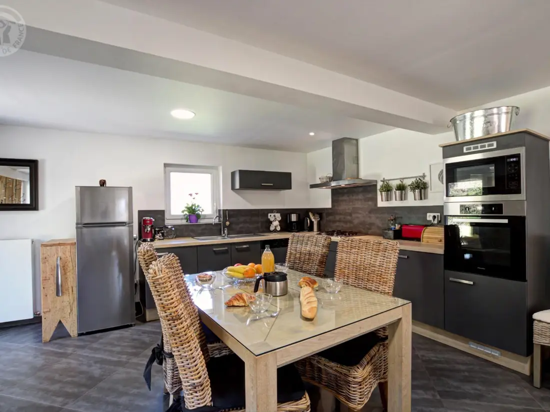 Maison de Vacances SAINT-APPOLINARD 2