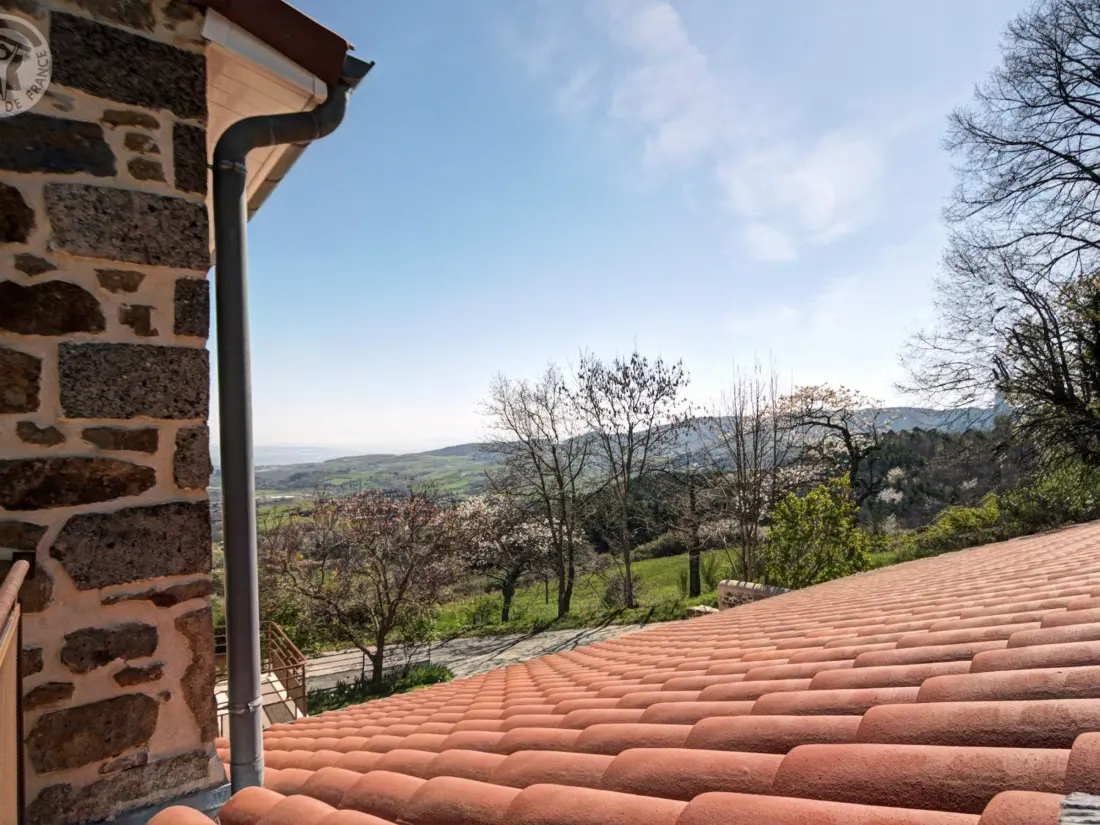 Maison de Vacances SAINT-APPOLINARD 2