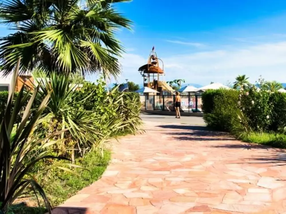 Camping De Saint Aygulf Plage 4 étoiles★★★★