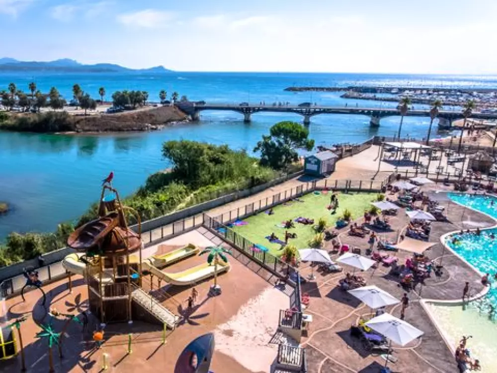 Camping De Saint Aygulf Plage 4 étoiles★★★★