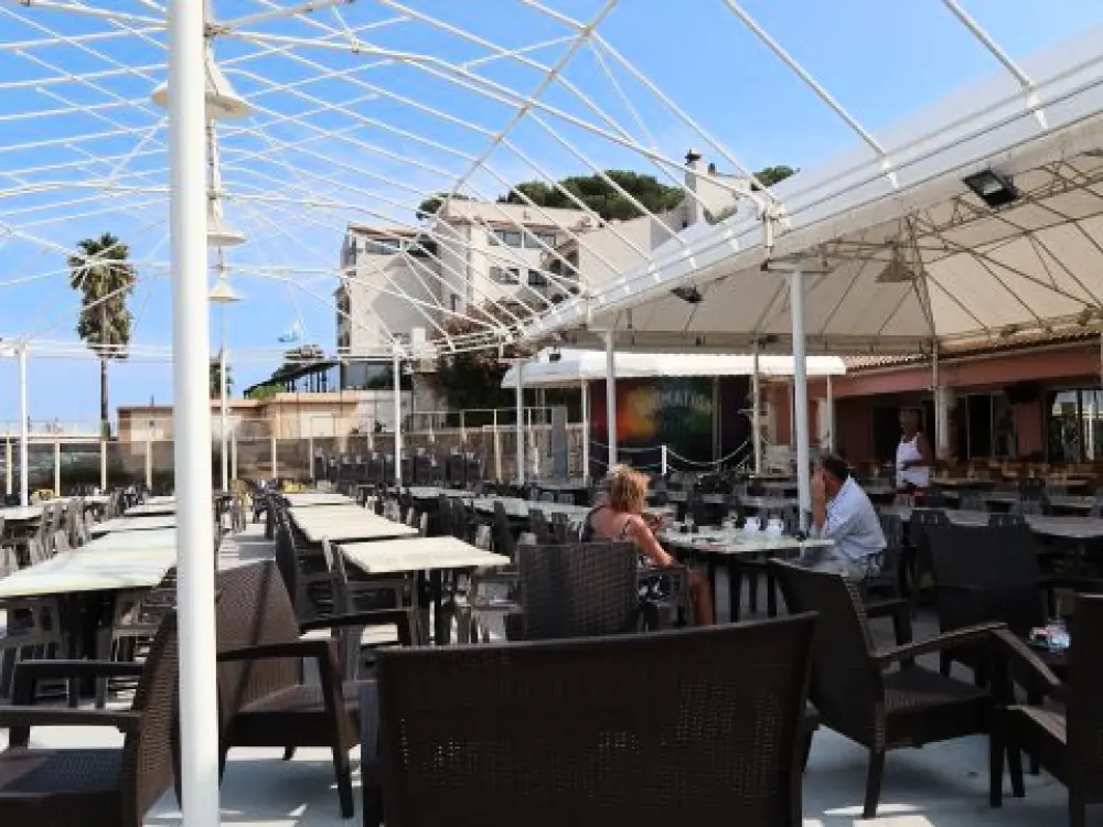 Camping De Saint Aygulf Plage 4 étoiles★★★★