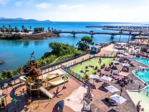 Camping De Saint Aygulf Plage 4 étoiles★★★★